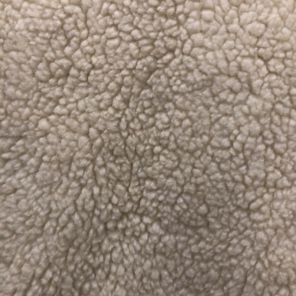 Old Navy Cream Shearling Vest Sherpa  Brown Trim Size XL EUC - Picture 5 of 8